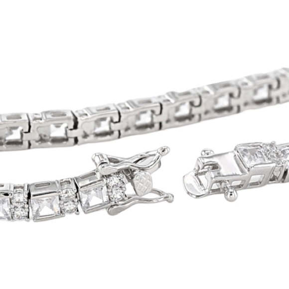 Bella Crystal Line Tennis Bracelet in 925 Silver Dazzling Diamond - Picture 7 of 8